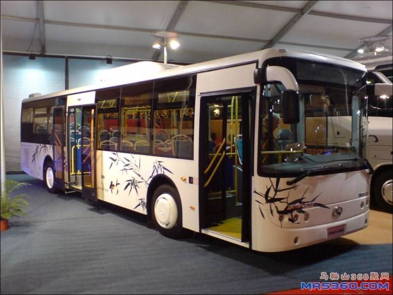 xmq6121G_1.JPG