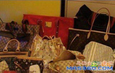 把LV 、Gucci、CD、兰蔻什么的码得整整齐齐逐一拍照并且专门建立一个相册大肆炫耀的女人一般都是没读什么书 ...