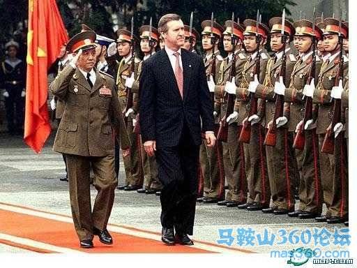 越南让他们和我们打仗，你看经济建设耽误了不是？  一个一个面黄肌瘦的