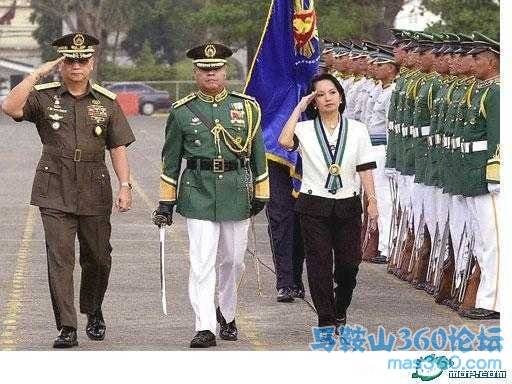 菲律宾  不知是吃的好还是训练轻松，  你看从官到兵都有肚腩......