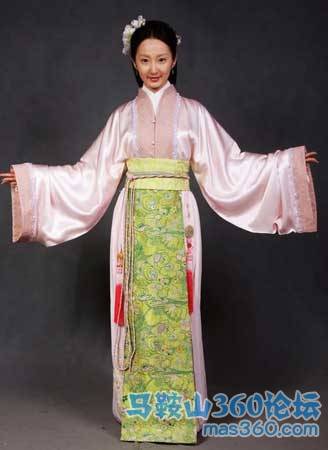 平儿（程媛媛饰）