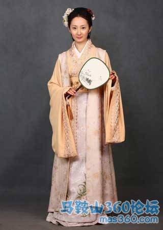 平儿（程媛媛饰）