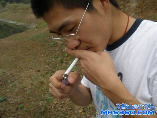 这哥们。。。